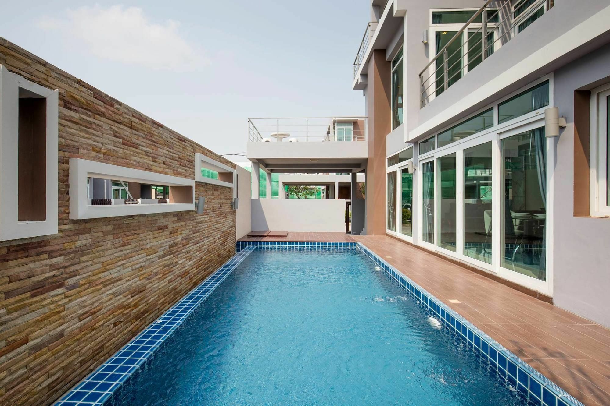 Golden Sea Pool Villa HHQ Exteriör bild